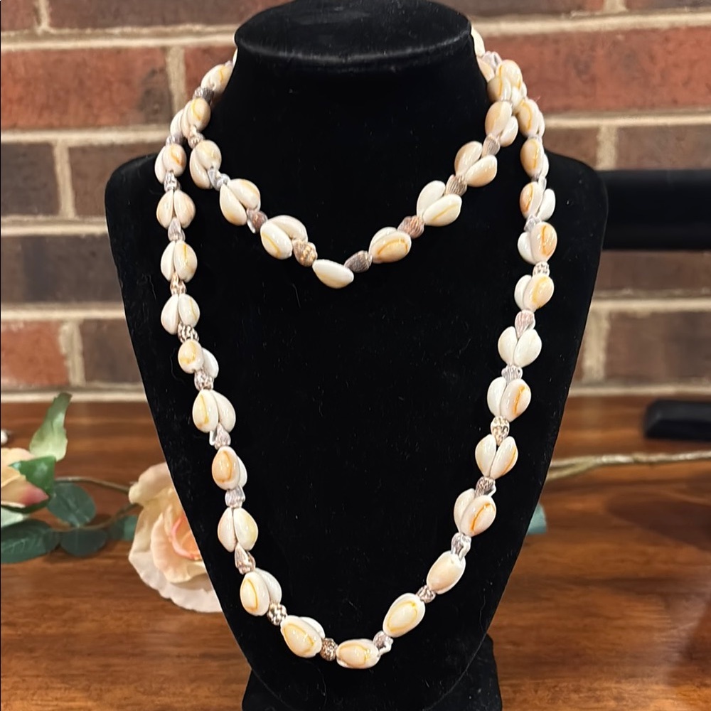 Shell Necklace with Cream and Tan Accents